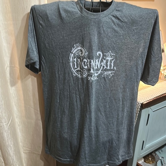 Gray Cincinnati, Ohio T-shirt size XL - Picture 3 of 6